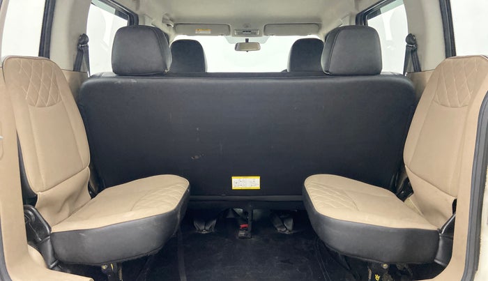 2018 Mahindra TUV300 T10, Diesel, Manual, 36,250 km, Third Seat Row ( optional )