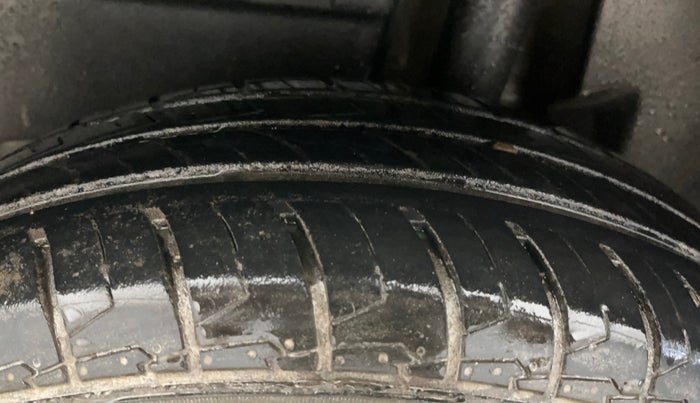 2018 Maruti Dzire LXI, Petrol, Manual, 65,881 km, Left Rear Tyre Tread