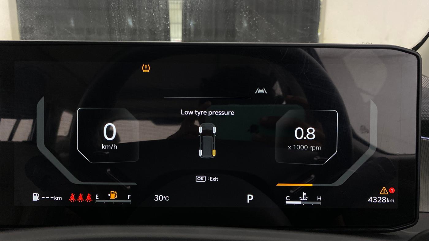 2025 KIA SYROS HTX Plus (O) 1.0 Turbo 7DCT, Petrol, Automatic, 4,323 km, Odometer Image
