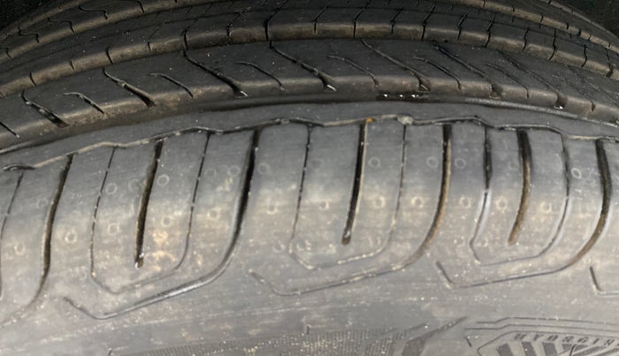 2016 Ford Ecosport TITANIUM 1.5L PETROL AT, Petrol, Automatic, 55,017 km, Right Rear Tyre Tread