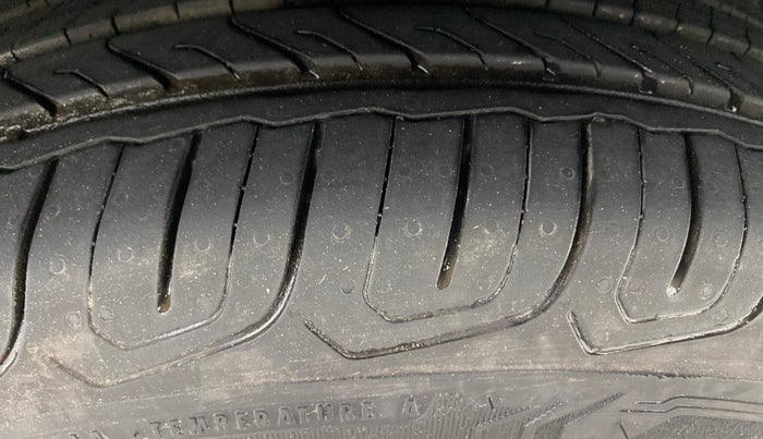 2016 Ford Ecosport TITANIUM 1.5L PETROL AT, Petrol, Automatic, 55,017 km, Right Front Tyre Tread