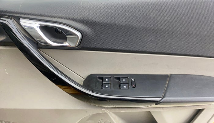 2018 Tata Tiago XZA PETROL, Petrol, Automatic, 36,810 km, Driver Side Door Panels Control
