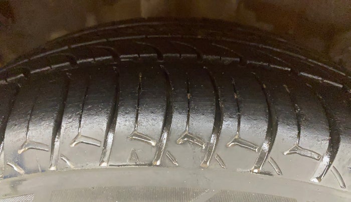2019 Tata Tiago XZ PLUS PETROL, Petrol, Manual, 66,612 km, Right Rear Tyre Tread