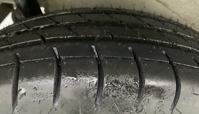 2018 Maruti Wagon R 1.0 VXI AMT, Petrol, Automatic, 55,821 km, Right Rear Tyre Tread