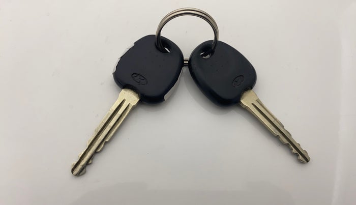 2013 Hyundai Eon ERA +, Petrol, Manual, 61,413 km, Key Close Up