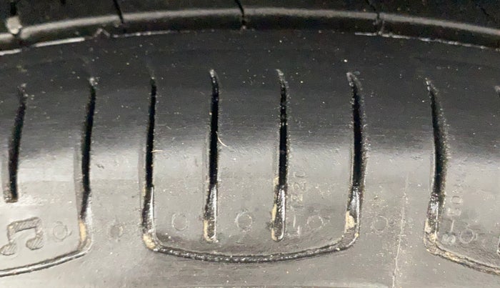 2016 Maruti Swift VDI (O), Diesel, Manual, 73,930 km, Left Rear Tyre Tread