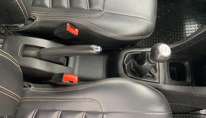 2016 Maruti Swift VDI (O), Diesel, Manual, 73,930 km, Gear Lever