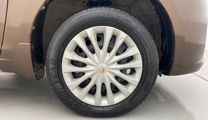 2017 Maruti Ciaz DELTA 1.4 AT PETROL, Petrol, Automatic, 36,066 km, Right Front Wheel