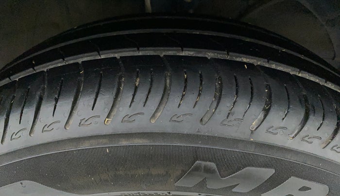2020 Maruti Baleno DELTA 1.2 K12, Petrol, Manual, 28,446 km, Right Front Tyre Tread