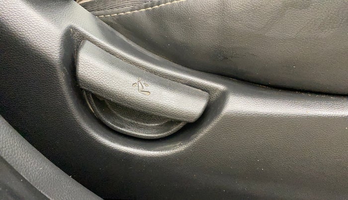 2014 Hyundai Grand i10 SPORTZ 1.2 KAPPA VTVT, Petrol, Manual, 71,303 km, Driver Side Adjustment Panel