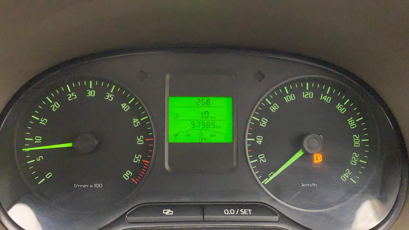 2014 Skoda Rapid AMBITION 1.6 TDI CR MT PLUS, Diesel, Manual, 97,989 km, Odometer Image