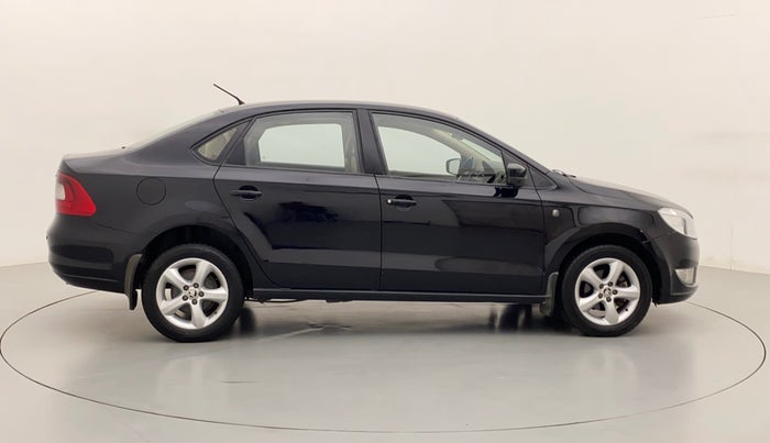 2014 Skoda Rapid AMBITION 1.6 TDI CR MT PLUS, Diesel, Manual, 97,989 km, Right Side View