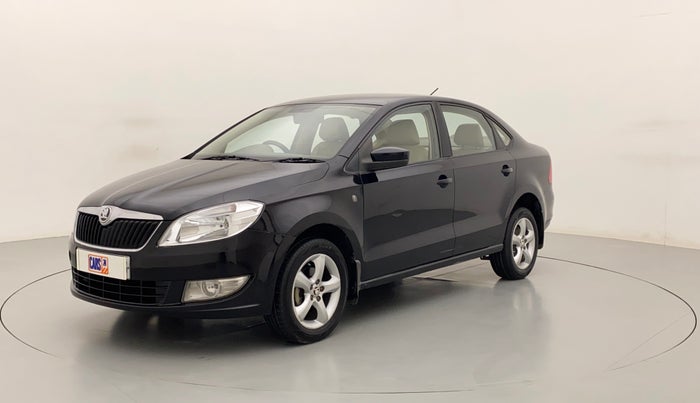 2014 Skoda Rapid AMBITION 1.6 TDI CR MT PLUS, Diesel, Manual, 97,989 km, Left Front Diagonal