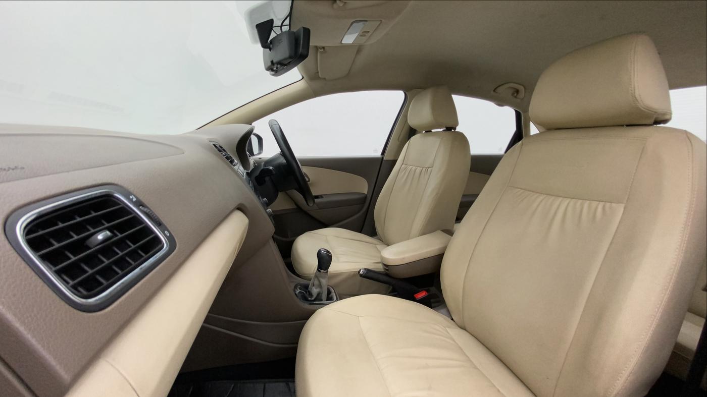 2014 Skoda Rapid AMBITION 1.6 TDI CR MT PLUS, Diesel, Manual, 97,989 km, Right Side Front Door Cabin