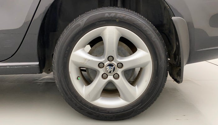 2014 Skoda Rapid AMBITION 1.6 TDI CR MT PLUS, Diesel, Manual, 97,989 km, Left Rear Wheel