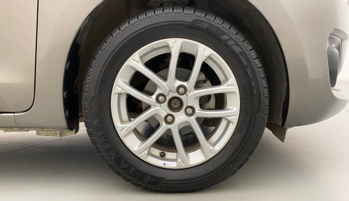2018 Maruti Swift ZXI AMT, Petrol, Automatic, 40,025 km, Right Front Wheel