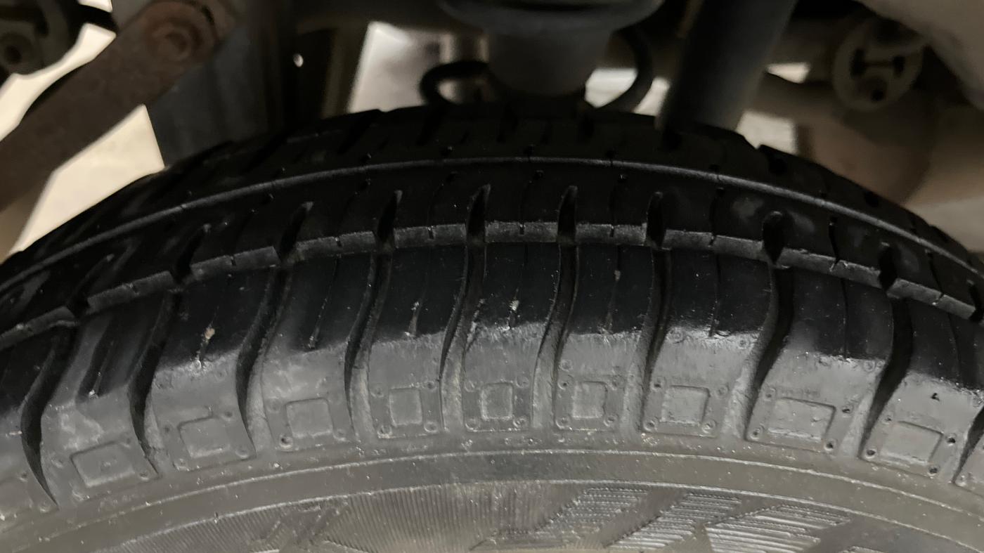 2016 Maruti Alto 800 LXI, Petrol, Manual, 31,196 km, Right Rear Tyre Tread