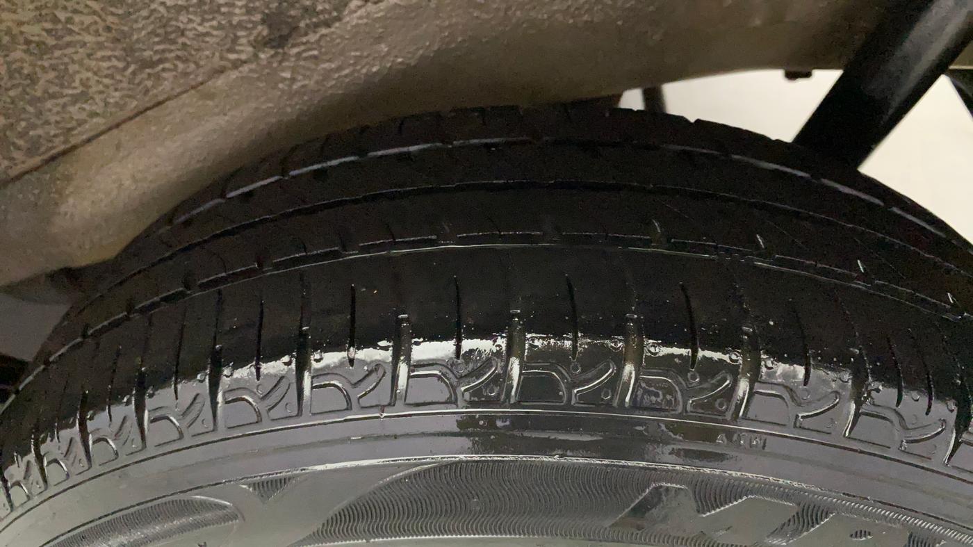 2013 Maruti Wagon R 1.0 VXI, Petrol, Manual, 57,715 km, Left Rear Tyre Tread