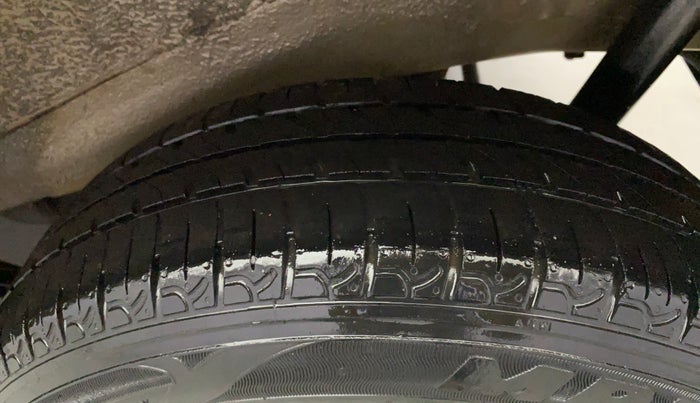 2013 Maruti Wagon R 1.0 VXI, Petrol, Manual, 57,715 km, Left Rear Tyre Tread