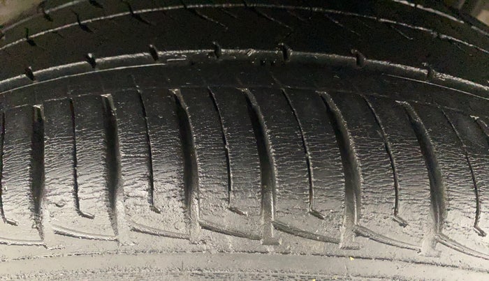 2013 Ford Ecosport TITANIUM 1.5L DIESEL, Diesel, Manual, 92,476 km, Left Rear Tyre Tread