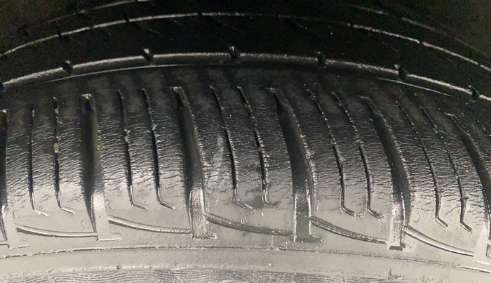 2013 Ford Ecosport TITANIUM 1.5L DIESEL, Diesel, Manual, 92,476 km, Right Rear Tyre Tread