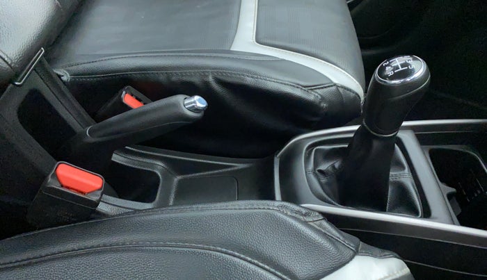 2020 Maruti XL6 ZETA SHVS, Petrol, Manual, 22,879 km, Gear Lever