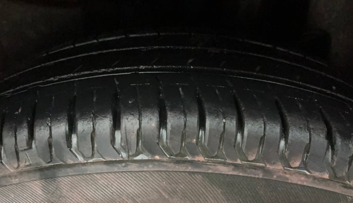 2018 Maruti Swift VXI AMT, Petrol, Automatic, 17,286 km, Left Rear Tyre Tread