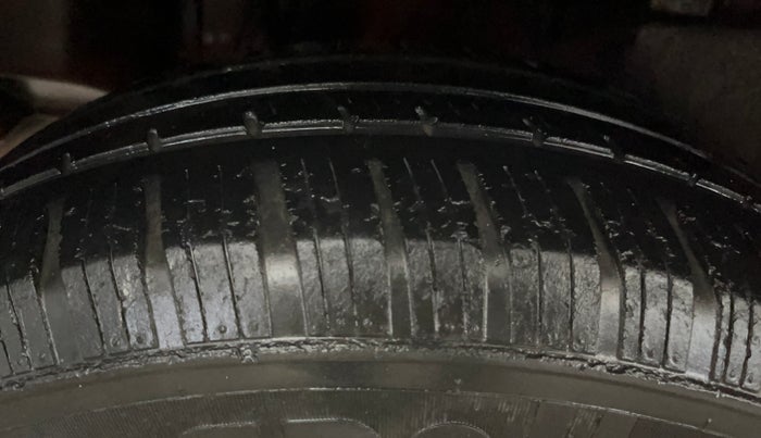 2018 Maruti Swift VXI AMT, Petrol, Automatic, 17,286 km, Right Rear Tyre Tread