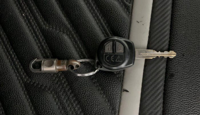 2018 Maruti Swift VXI AMT, Petrol, Automatic, 17,286 km, Key Close Up