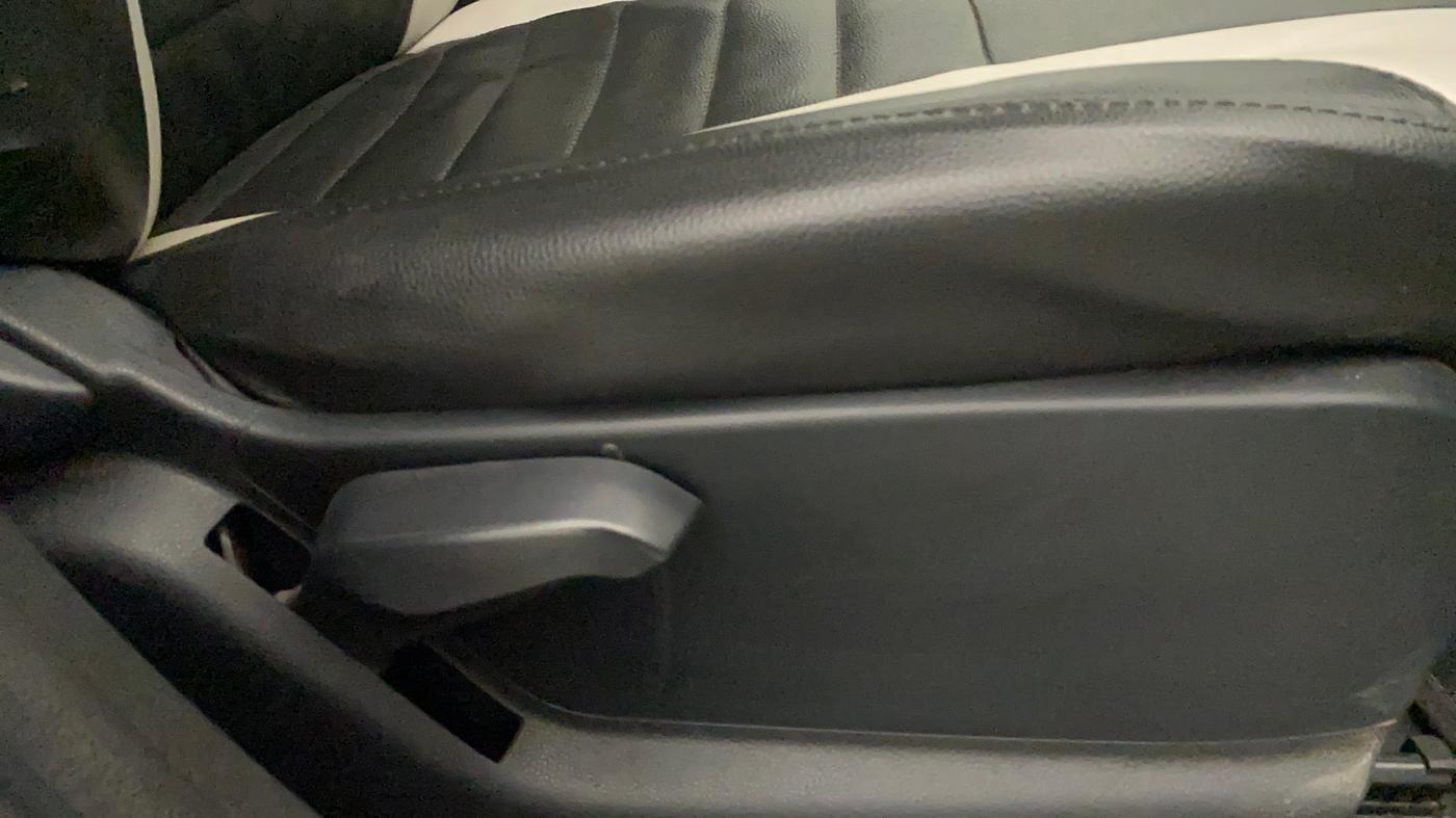 2020 Ford Ecosport TITANIUM + 1.5L DIESEL, Diesel, Manual, 65,037 km, Driver Side Adjustment Panel