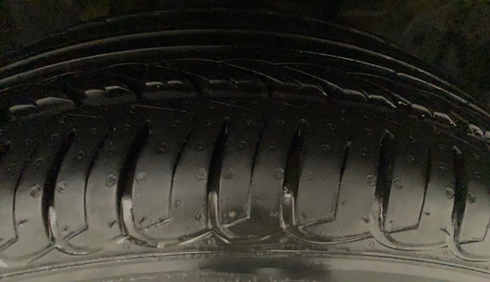 2020 Ford Ecosport TITANIUM + 1.5L DIESEL, Diesel, Manual, 65,037 km, Left Rear Tyre Tread