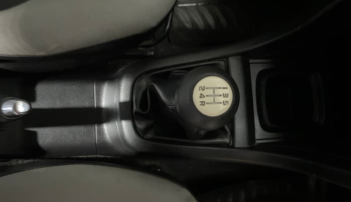 2016 Maruti Swift VXI, Petrol, Manual, 52,632 km, Gear Lever