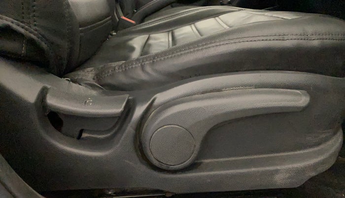 2018 Hyundai Elite i20 ASTA 1.2, Petrol, Manual, 74,775 km, Driver Side Adjustment Panel