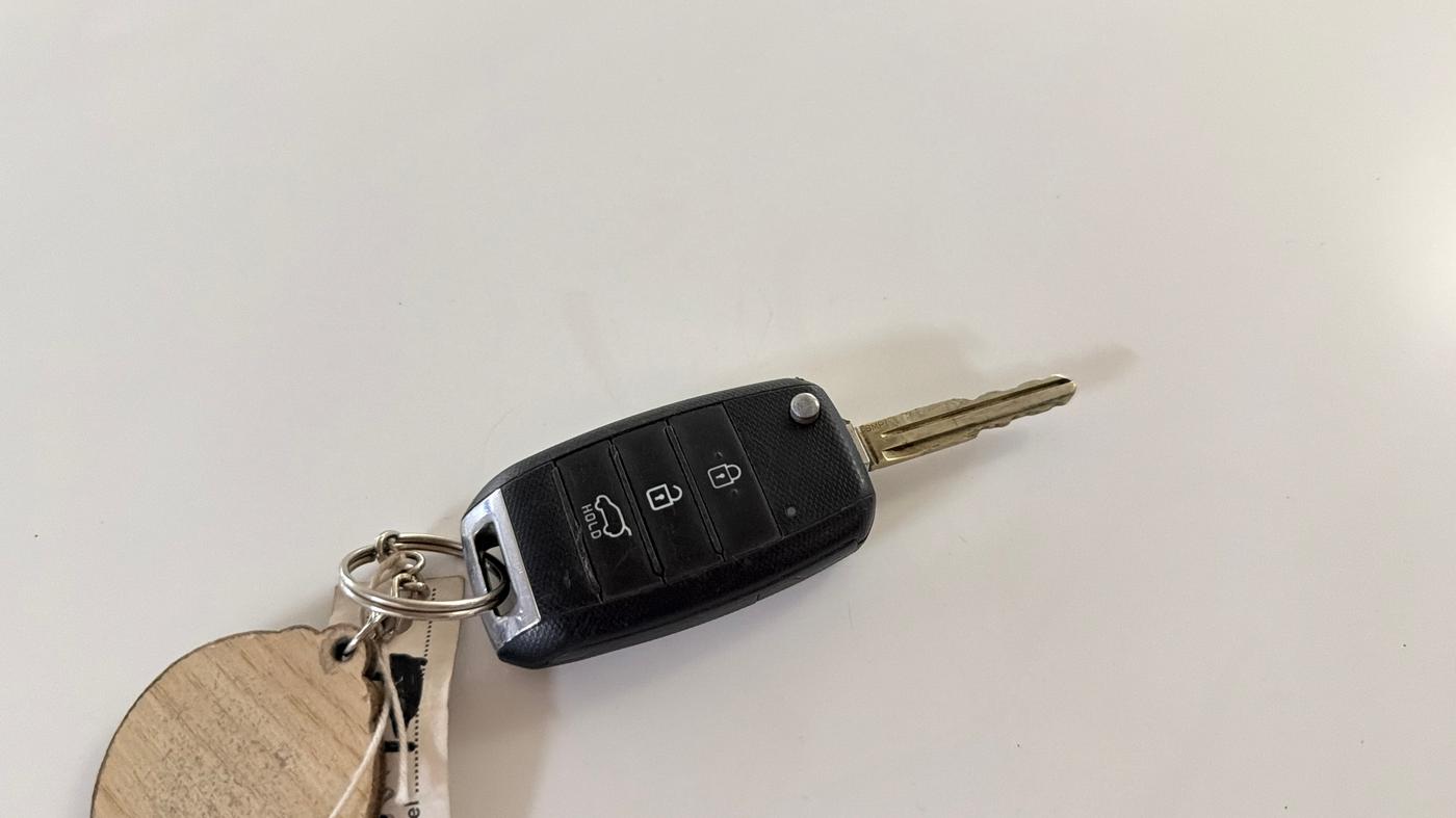 2023 KIA SELTOS HTE 1.5 DIESEL, Diesel, Manual, 76,094 km, Key Close Up