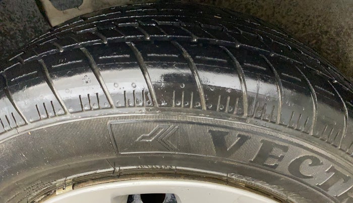 2018 Hyundai Elite i20 MAGNA EXECUTIVE 1.2, Petrol, Manual, 84,855 km, Left Front Tyre Tread