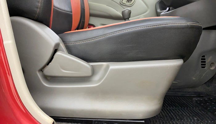 2016 Datsun Redi Go T (O), Petrol, Manual, 42,701 km, Driver Side Adjustment Panel