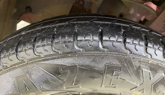 2016 Datsun Redi Go T (O), Petrol, Manual, 42,701 km, Left Front Tyre Tread