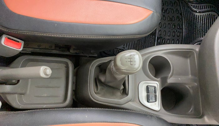 2016 Datsun Redi Go T (O), Petrol, Manual, 42,701 km, Gear Lever