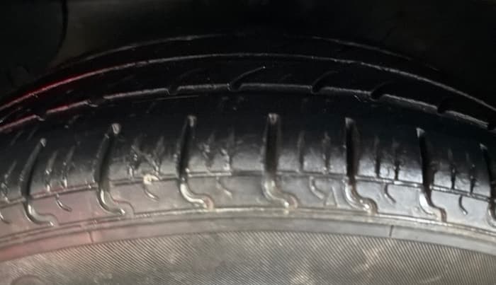 2021 Hyundai AURA S 1.2 CNG, CNG, Manual, 93,958 km, Left Front Tyre Tread