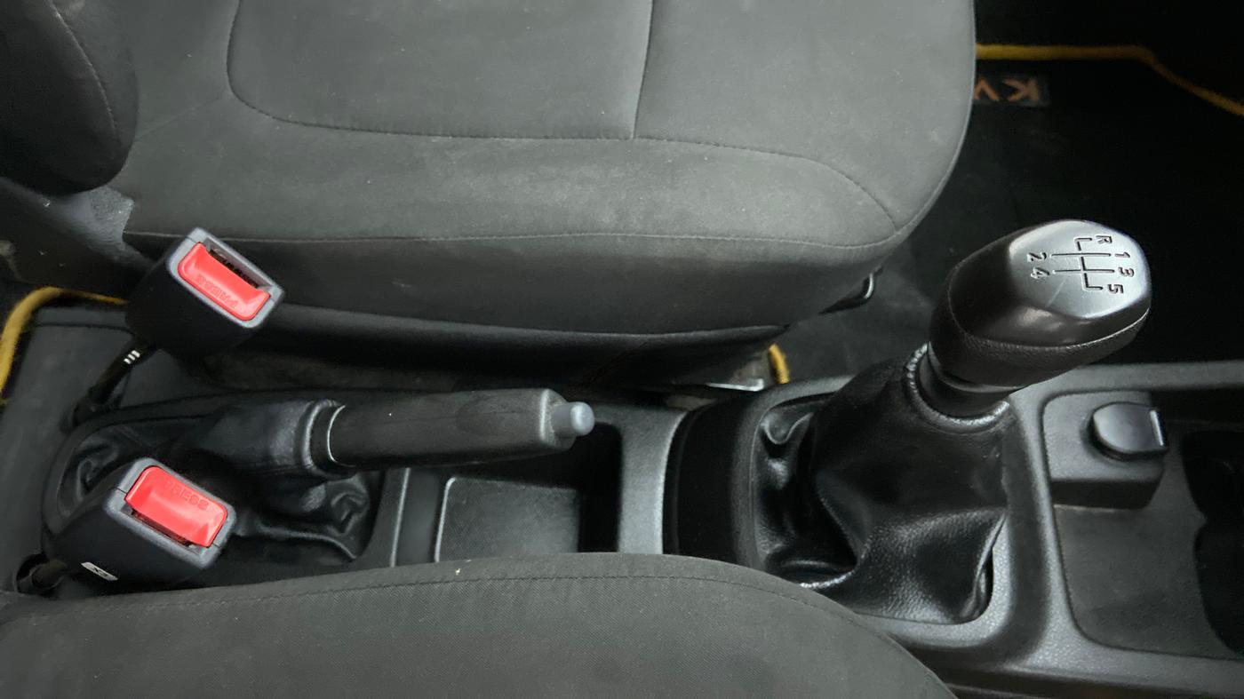 2018 Renault Kwid RXL, Petrol, Manual, 21,437 km, Gear Lever