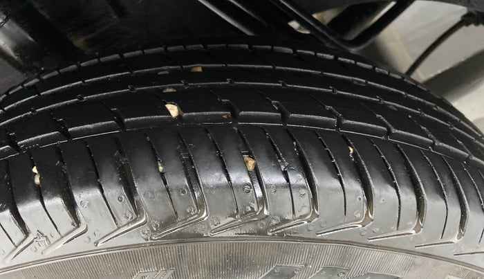 2018 Renault Kwid RXL, Petrol, Manual, 21,437 km, Right Rear Tyre Tread