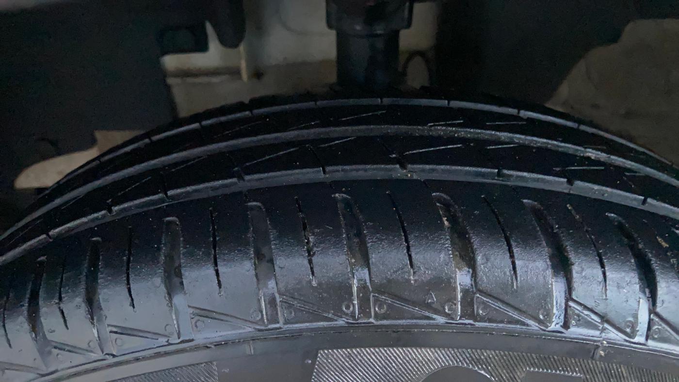 2024 Renault Kwid RXL 1.0 (O), Petrol, Manual, 10,971 km, Left Front Tyre Tread