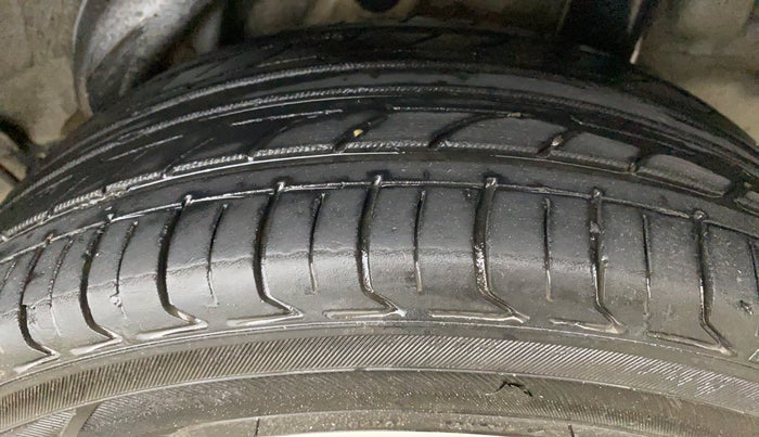 2019 Hyundai Verna 1.6 VTVT SX (O) AT, Petrol, Automatic, 98,649 km, Left Rear Tyre Tread