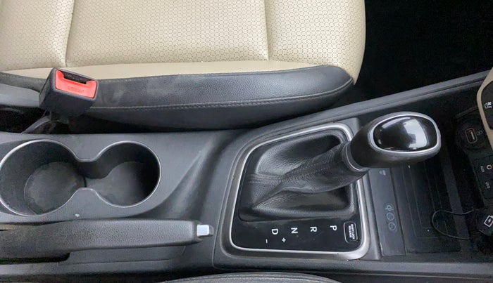 2019 Hyundai Verna 1.6 VTVT SX (O) AT, Petrol, Automatic, 98,649 km, Gear Lever