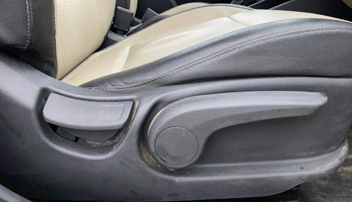 2019 Hyundai Verna 1.6 VTVT SX (O) AT, Petrol, Automatic, 98,649 km, Driver Side Adjustment Panel