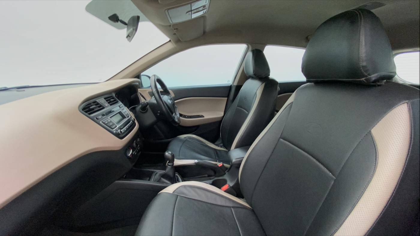 2017 Hyundai Elite i20 SPORTZ 1.2, Petrol, Manual, 79,599 km, Right Side Front Door Cabin