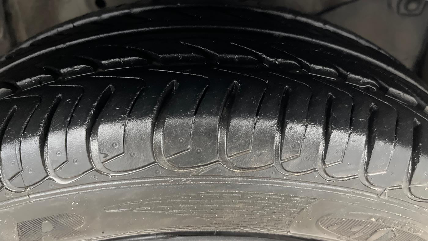 2017 Honda Amaze 1.2L I-VTEC S, Petrol, Manual, 44,744 km, Right Front Tyre Tread