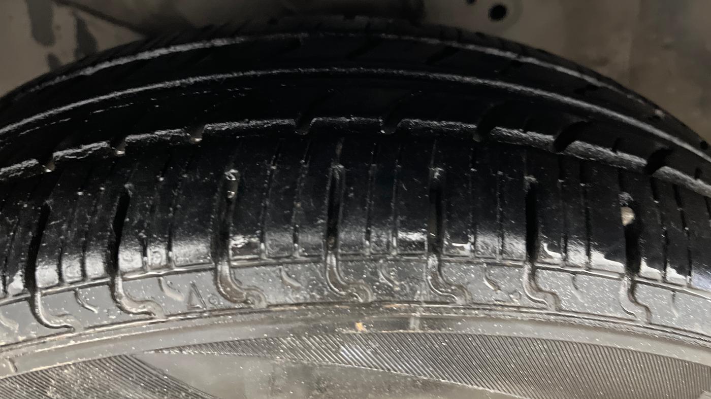 2017 Honda Amaze 1.2L I-VTEC S, Petrol, Manual, 44,744 km, Left Front Tyre Tread