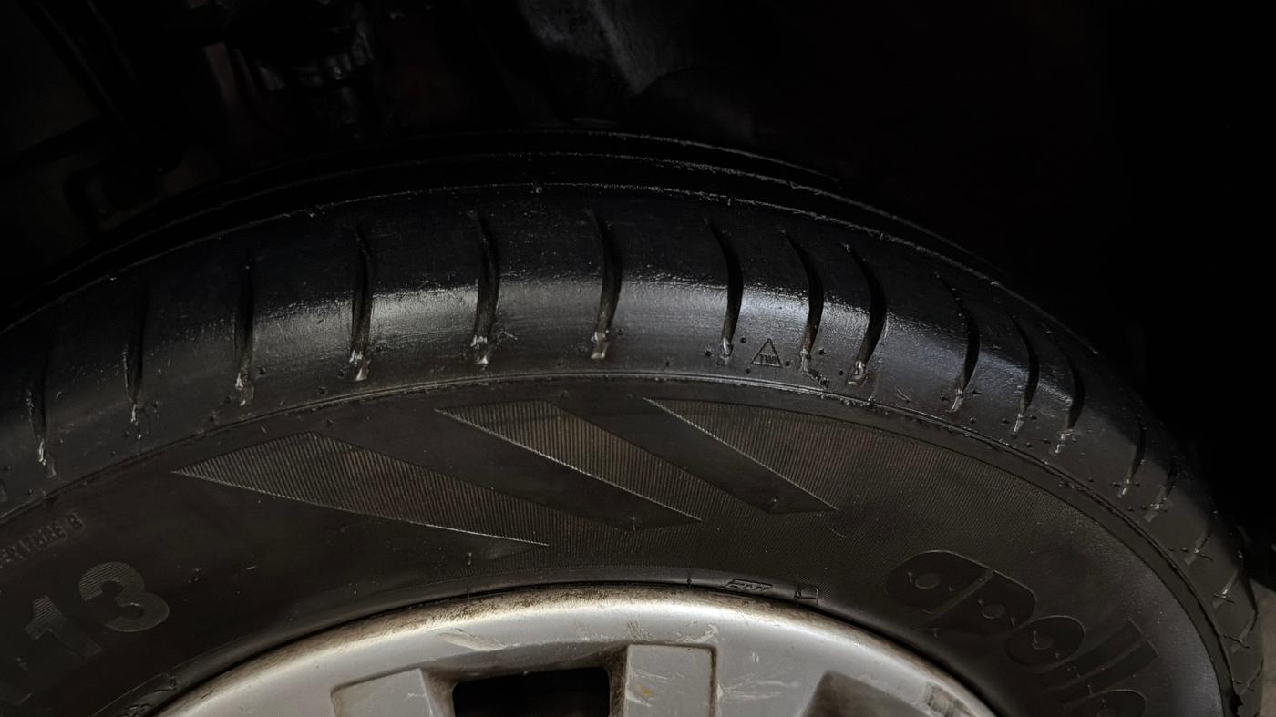 2016 Renault Kwid RXT 0.8, Petrol, Manual, 40,624 km, Left Front Tyre Tread