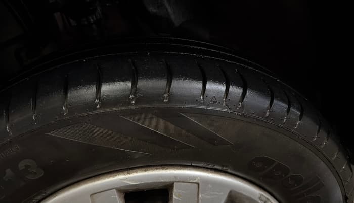 2016 Renault Kwid RXT 0.8, Petrol, Manual, 40,624 km, Left Front Tyre Tread